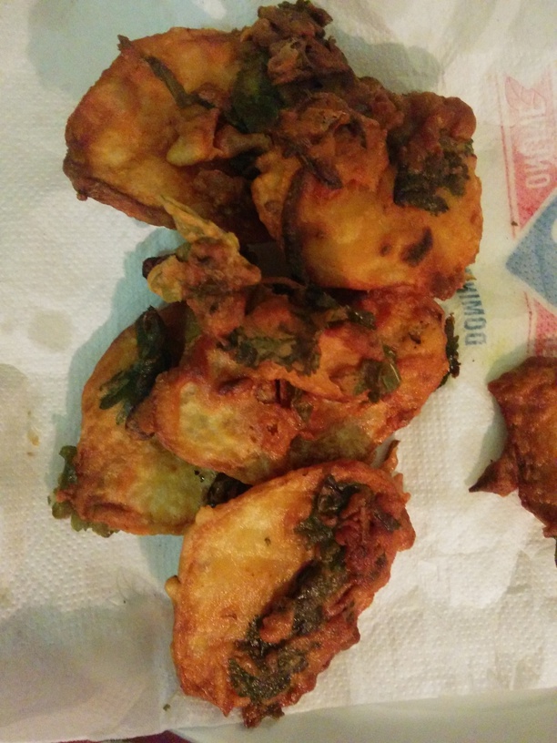 Besan ke Pakode | Recipe by Savita Khanna